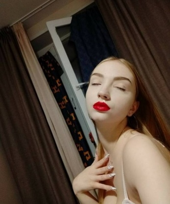 Опыт, который я накопила, поможет тебе испытать неповторимое наслаждение. 💋
Я живу в Москве, так что из Москвы или в гостях в этом прекрасном городе, я твоя успокаивающая фантазия. Мои услуги включают интимные моменты, расслабляющие массажи и бесценные моменты страсти. 💥
Отзывы о моих услугах говорят сами за себя - клиенты восторгаются моими нежными прикосновениями и безудержной энергией. Также у меня есть фото, чтобы ты мог увидеть, насколько привлекательна я. 📷
Не упускай возможность провести время с умелой спутницей, которая превратит твои сексуальные желания в реальность. Жду тебя. 😘 Анфиса